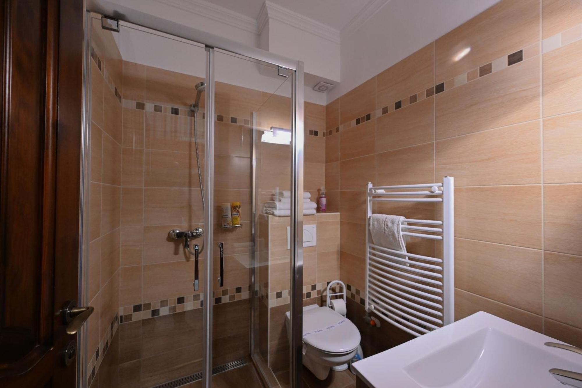 Rajna Villabridge&Spa Bogács Buitenkant foto